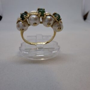 Anillo perlas y esmeraldas